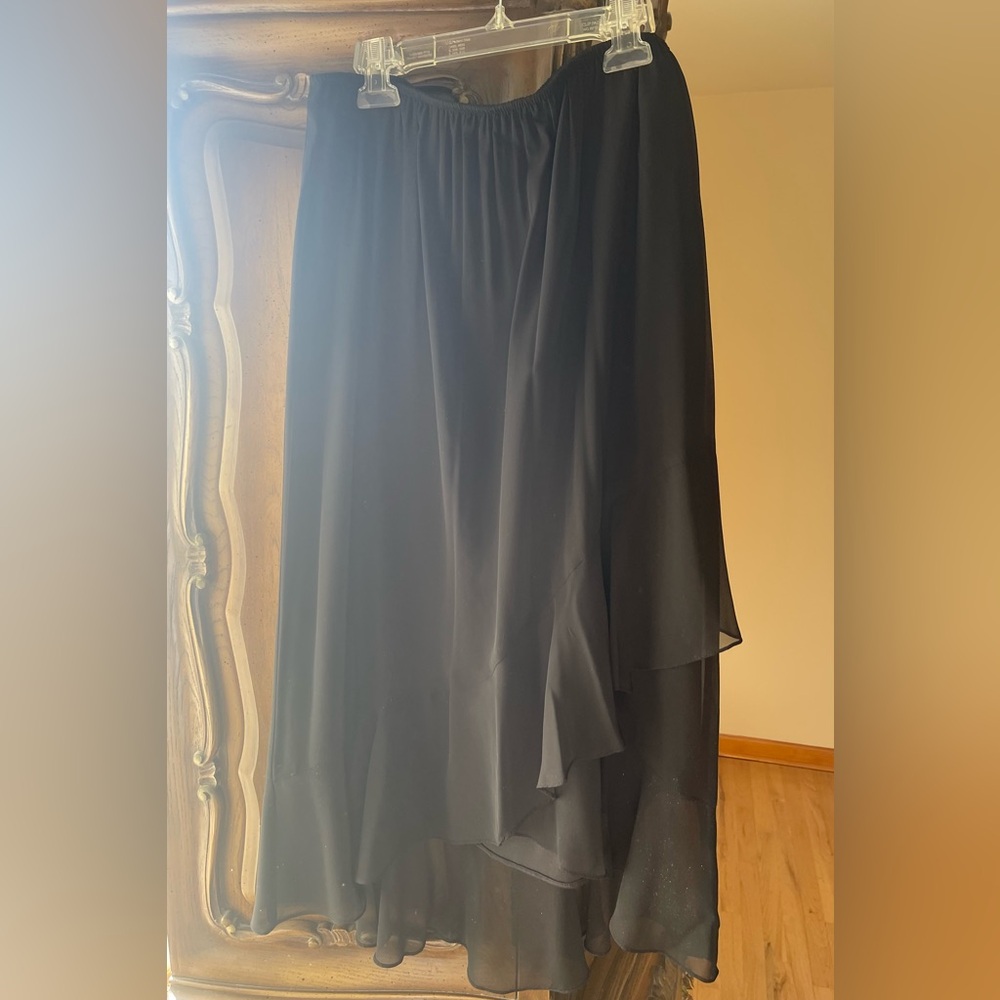 Black skirt